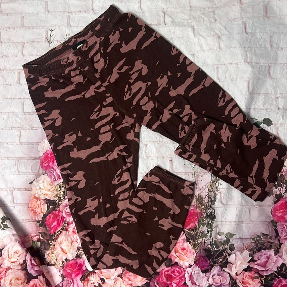 Monrow Red Camo joggers women’s size S